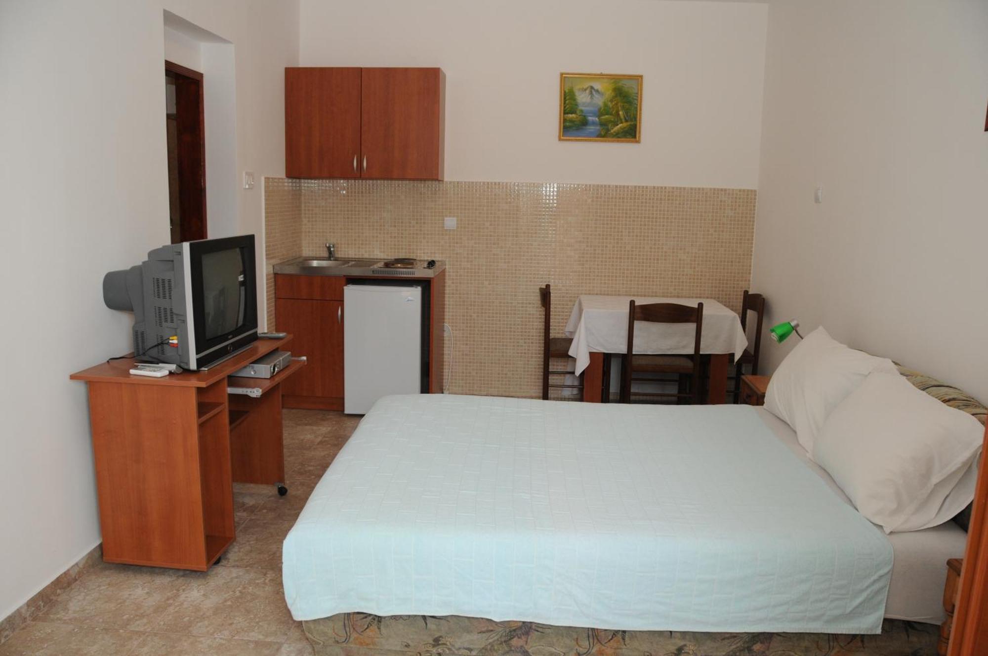 Apartments Dragisic Sveti Stefan Oda fotoğraf