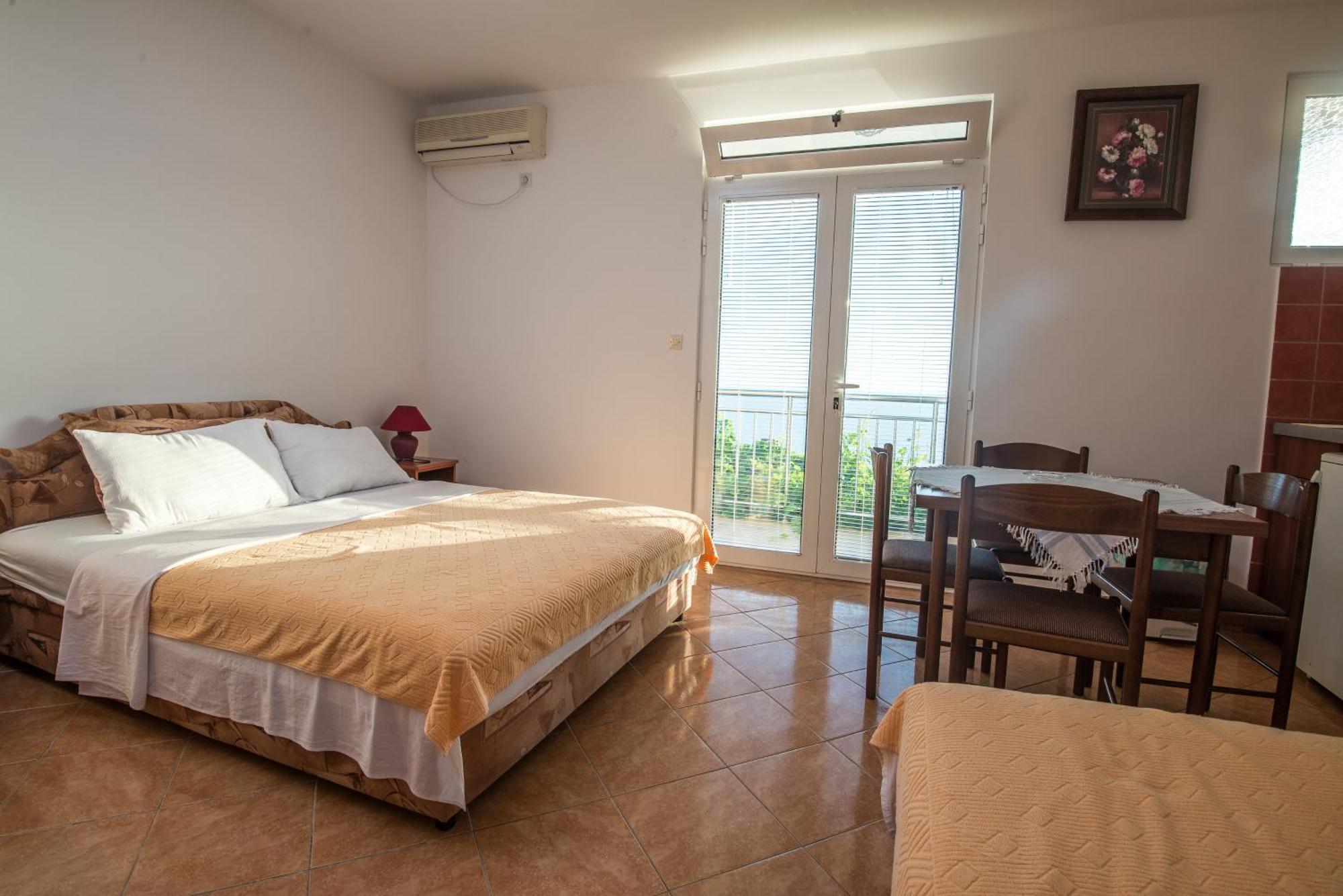 Apartments Dragisic Sveti Stefan Oda fotoğraf