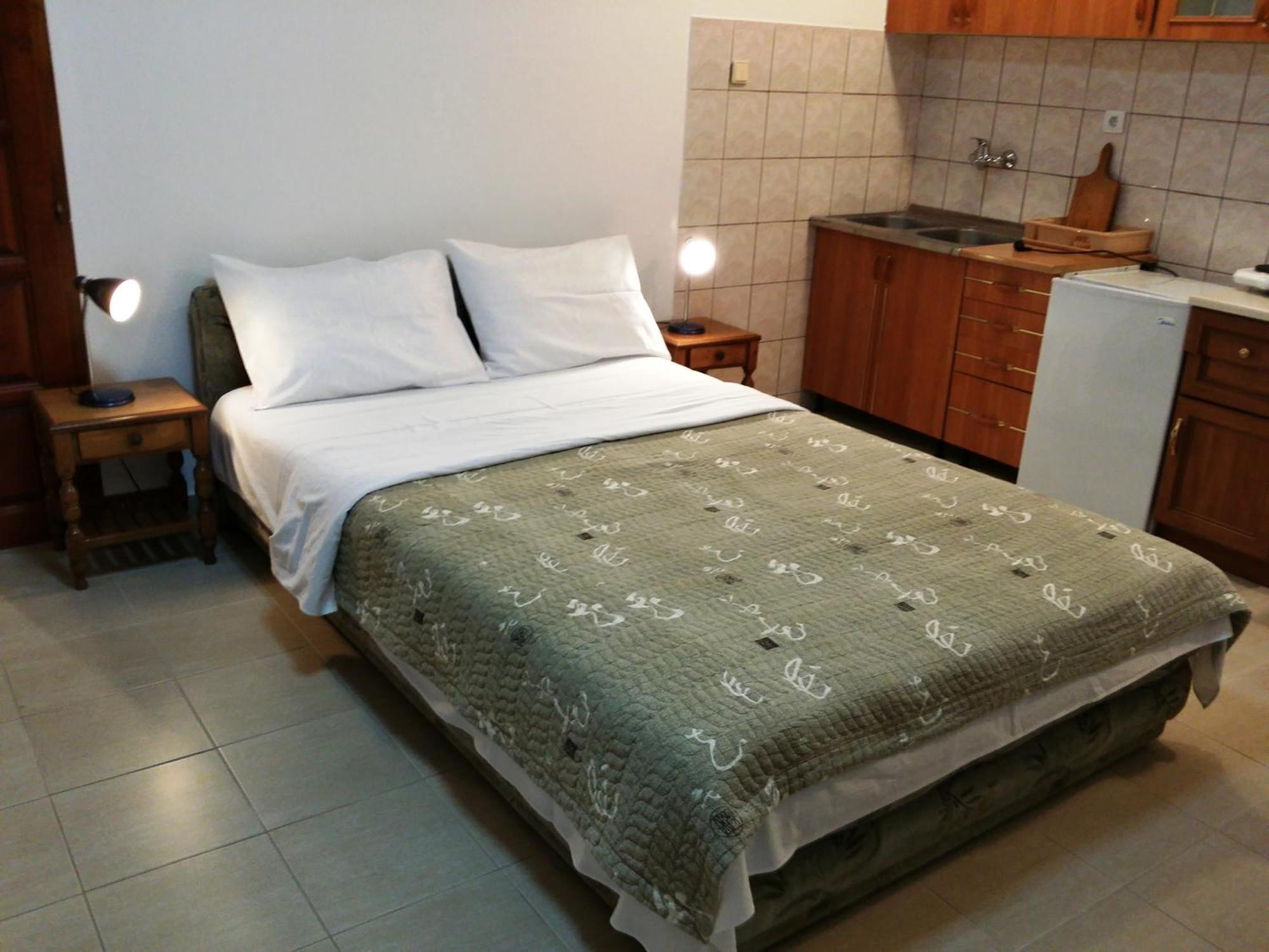 Apartments Dragisic Sveti Stefan Oda fotoğraf